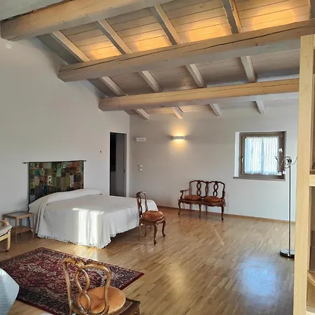 Spacious Countryside Retreat * Montefiore Conca