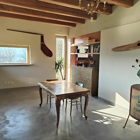 Spacious Countryside Retreat Montefiore Conca