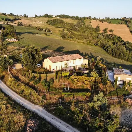 Spacious Countryside Retreat Montefiore Conca